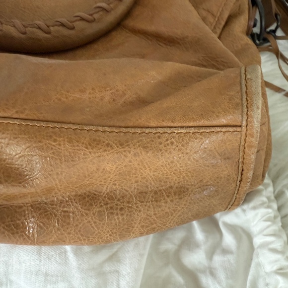 BALENCIAGA CITY BAG, MEDIUM, TAN - Picture 5 of 13